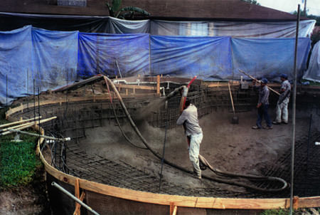 начальный этап строительства бассейна